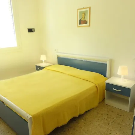 דירה Coastal With Terrace *